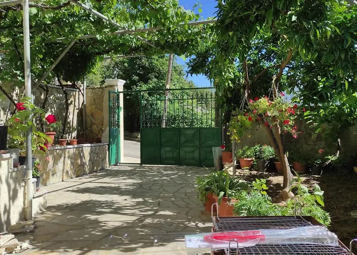 Gjata Apartamento *